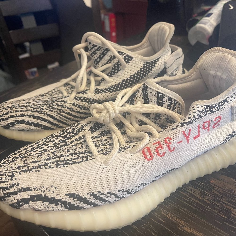 adidas Yeezy Boost 350 V2 Zebra